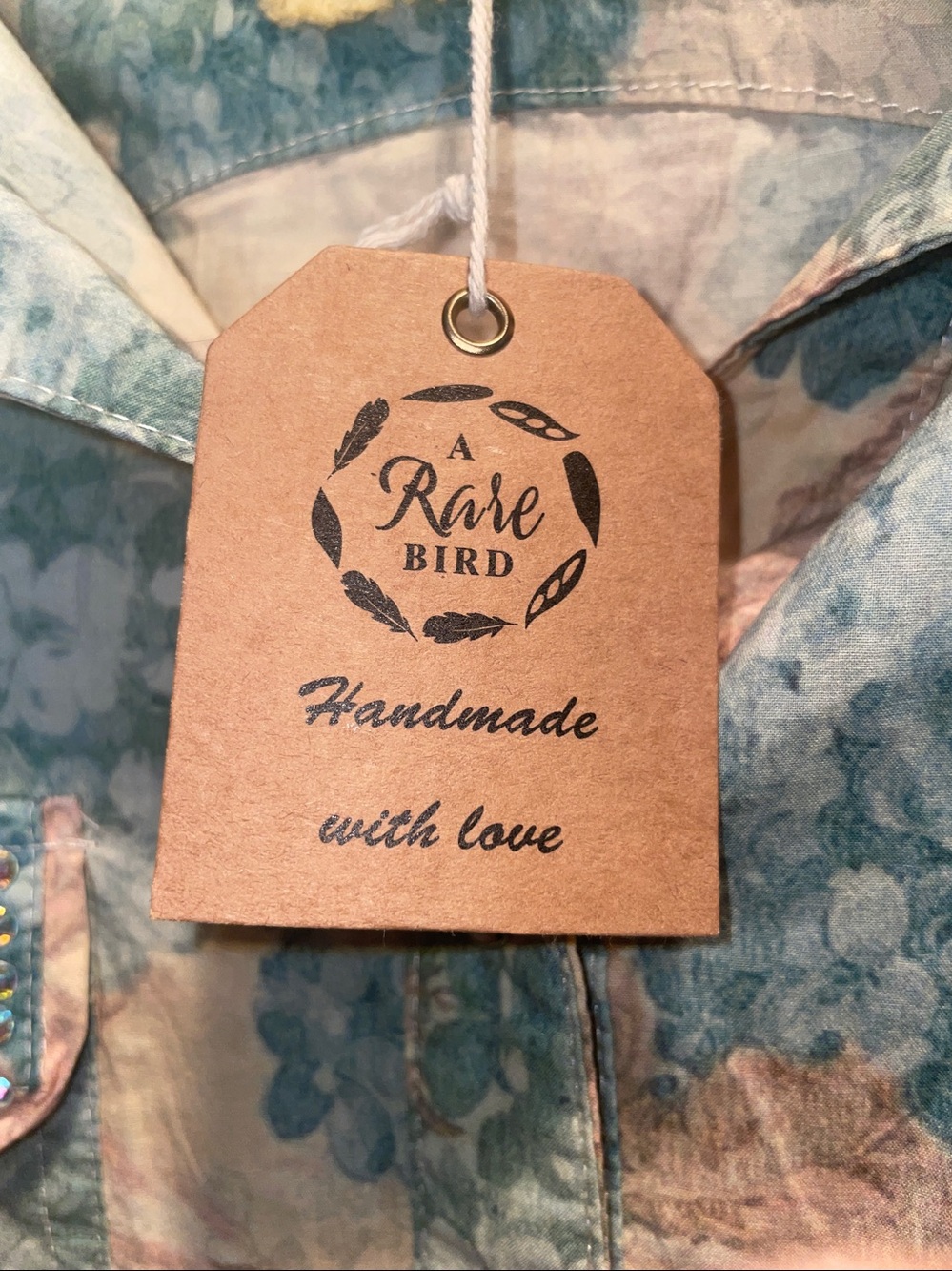 Floral Button-Up Tunic Shirt in Teal & Beige. A Rare Bird.   Sequined - Picture 2 of 11